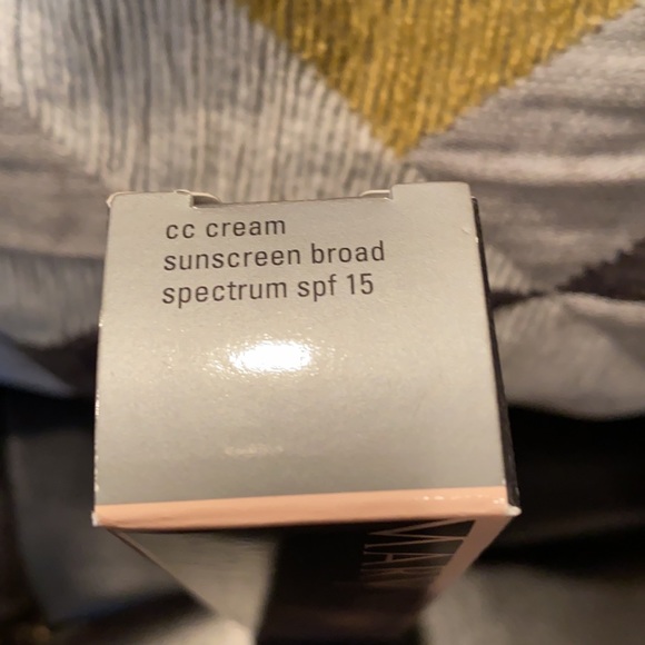 NIB Mary Kay CC Cream Very Deep - Picture 2 of 5